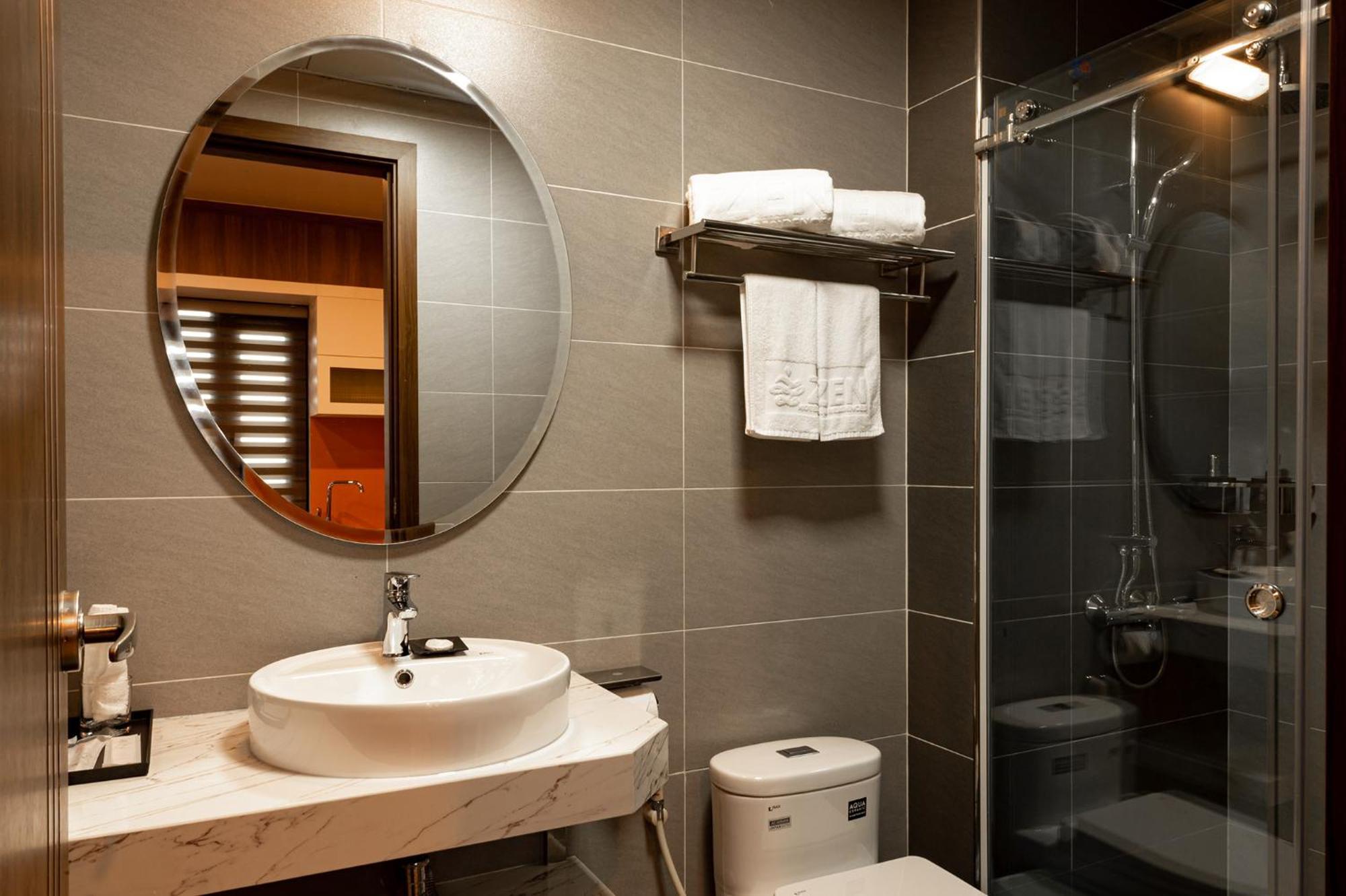 Zen Riverside Hotel&Residences Hai Phong Exterior foto