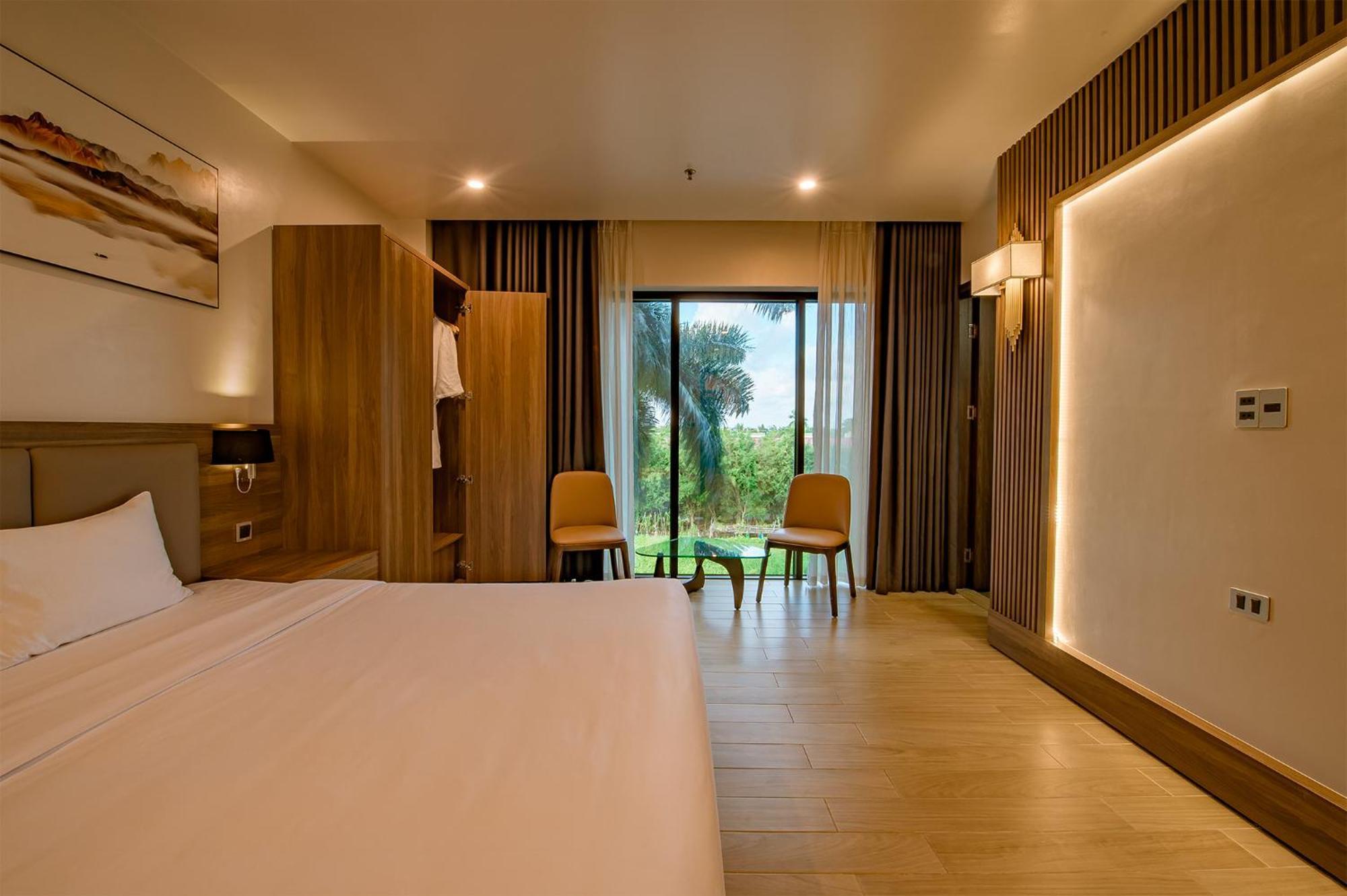 Zen Riverside Hotel&Residences Hai Phong Exterior foto
