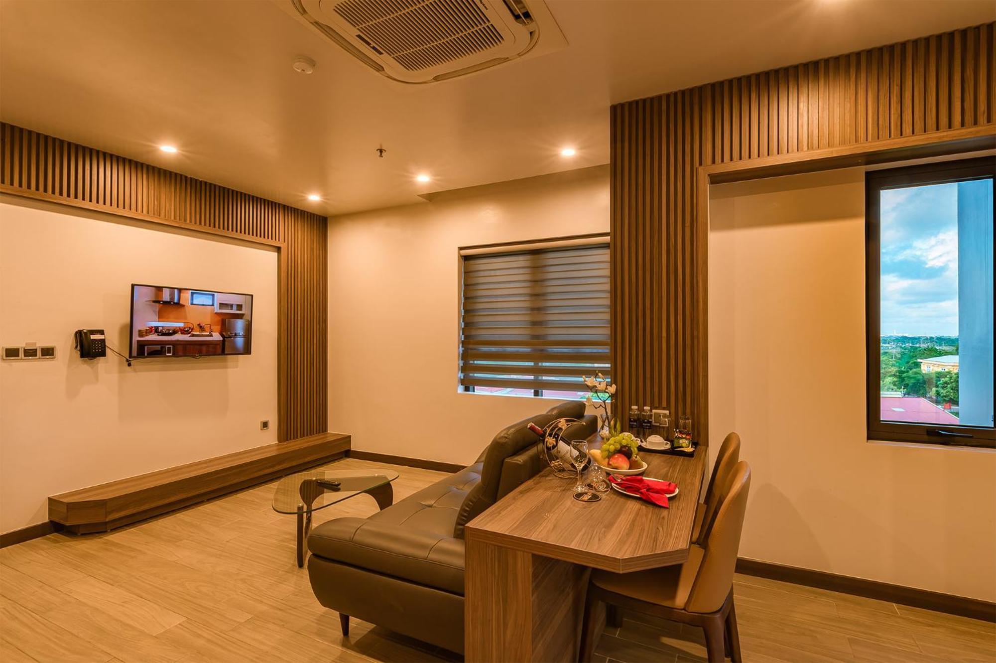 Zen Riverside Hotel&Residences Hai Phong Exterior foto